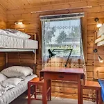 Дом отдыха 2 Bedroom Lovely In *