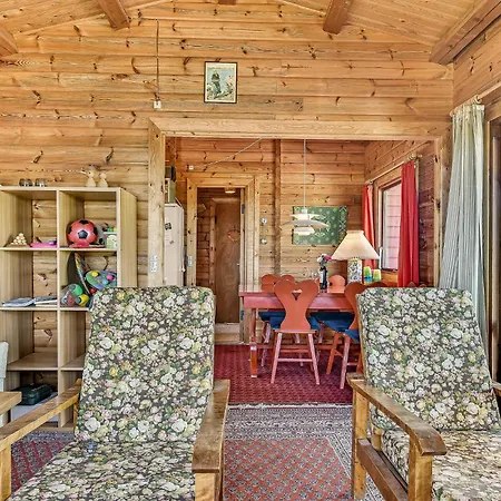 度假居 2 Bedroom Lovely In