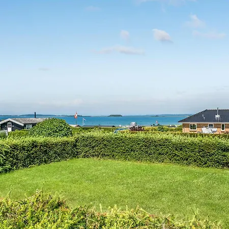 度假居 2 Bedroom Lovely In 福堡