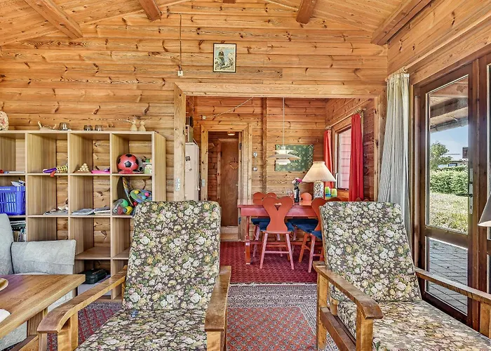 2 Bedroom Lovely In 別荘 フ ァボルグ